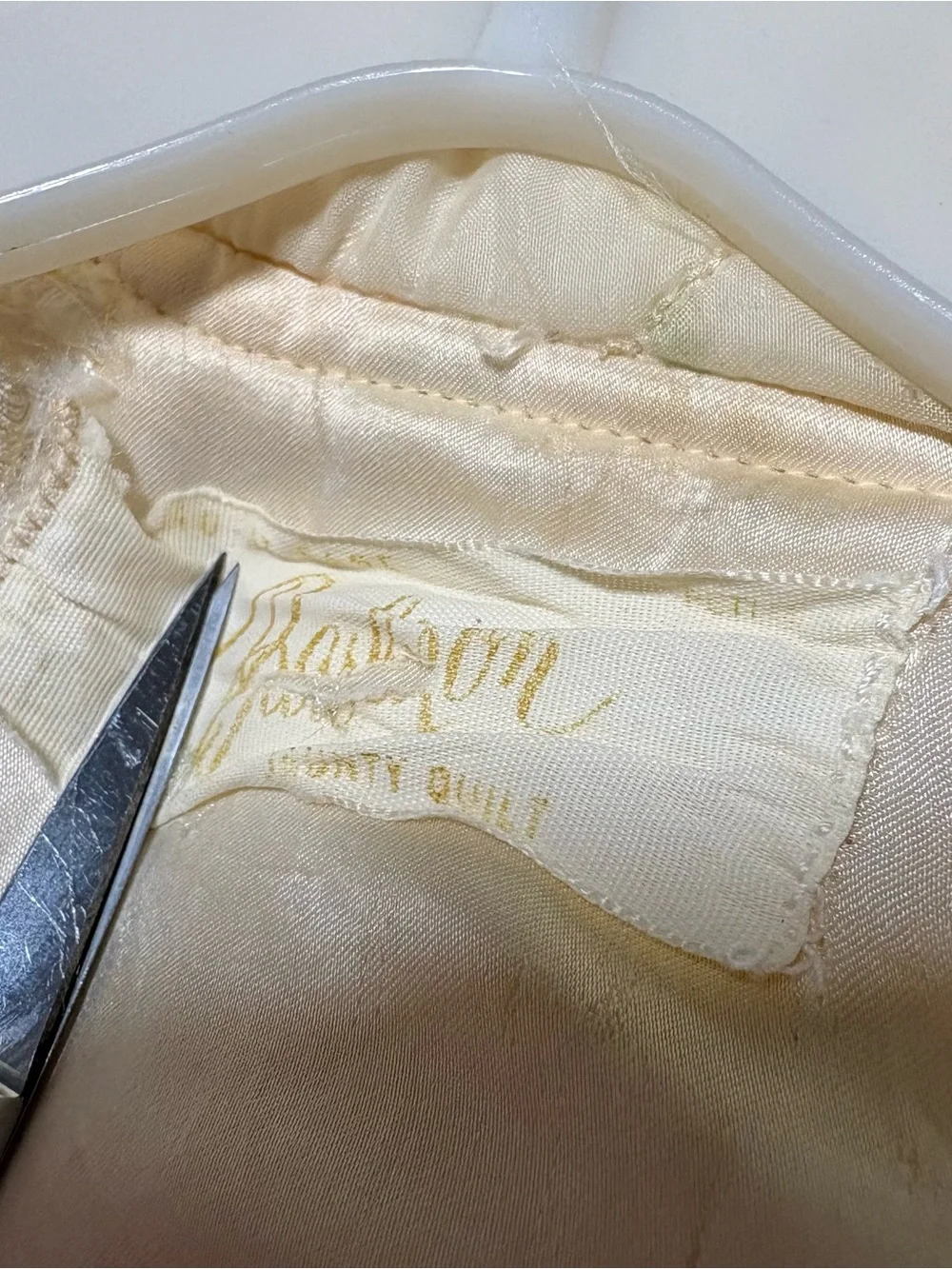 Vintage 50s Barbizon Floral Satin Lace Trim Quilted Robe Housecoat